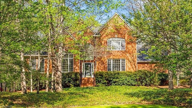 6605 Stonecroft Drive, Oak Ridge, NC 27310