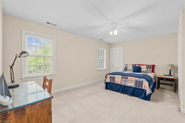 6605 Stonecroft Drive, Oak Ridge, NC 27310