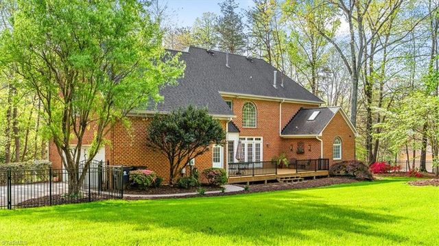6605 Stonecroft Drive, Oak Ridge, NC 27310
