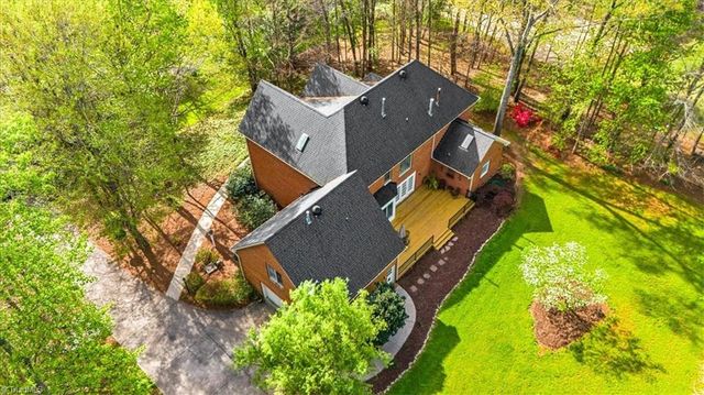 6605 Stonecroft Drive, Oak Ridge, NC 27310