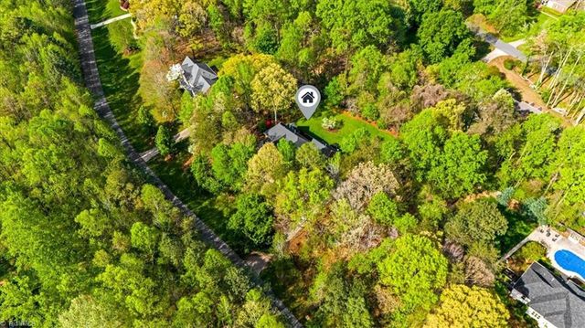 6605 Stonecroft Drive, Oak Ridge, NC 27310