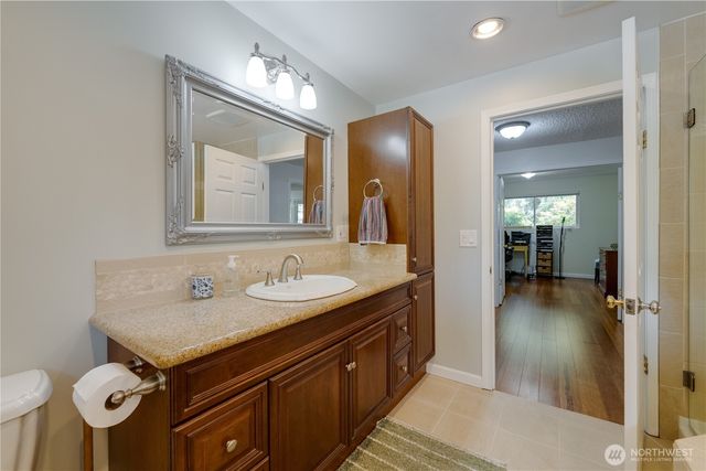1918 S Lake Stickney Dr, Lynnwood, WA 98087