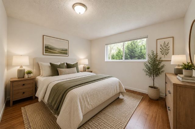 1918 S Lake Stickney Dr, Lynnwood, WA 98087