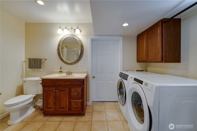 1918 S Lake Stickney Dr, Lynnwood, WA 98087