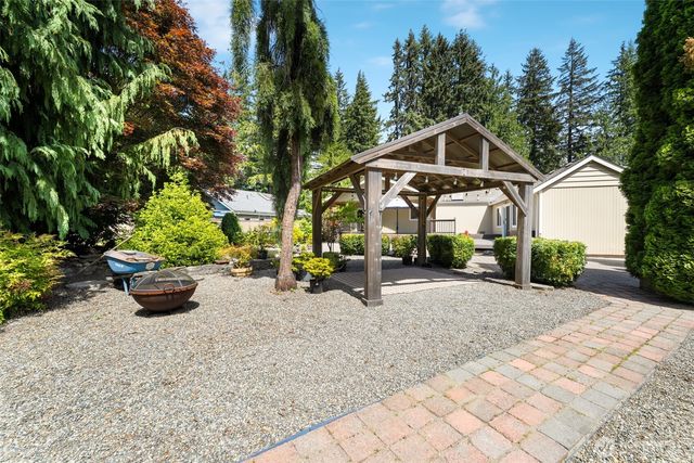 1918 S Lake Stickney Dr, Lynnwood, WA 98087