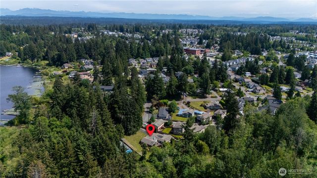 1918 S Lake Stickney Dr, Lynnwood, WA 98087