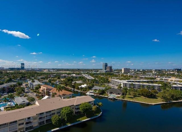 427 Golden Isles Dr 7J, Hallandale Beach, FL 33009