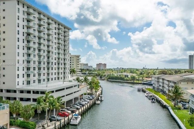 427 Golden Isles Dr 7J, Hallandale Beach, FL 33009