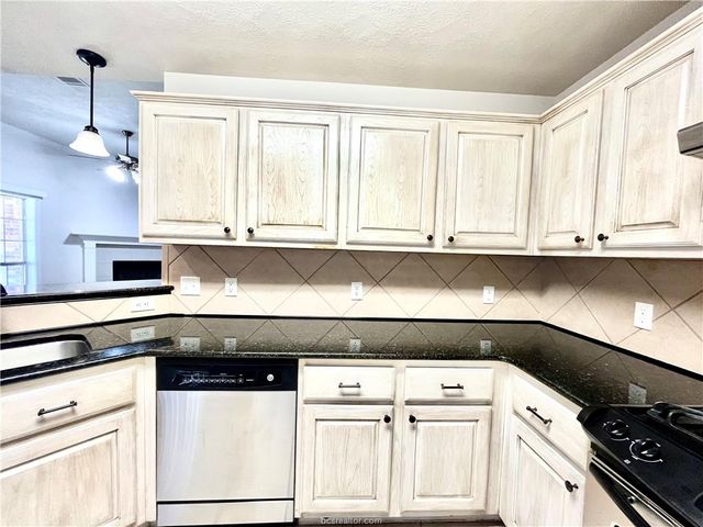 907 Barchetta Drive, College Station, TX 77845