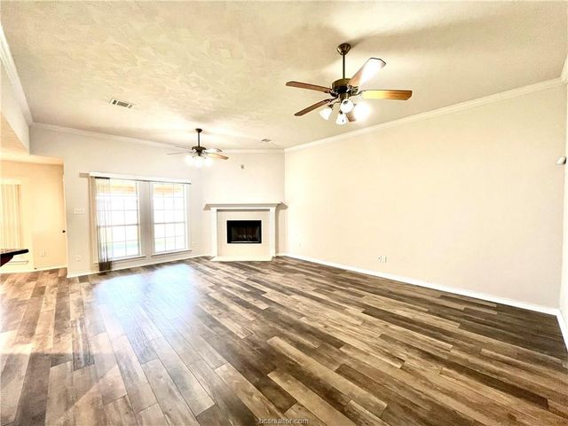 907 Barchetta Drive, College Station, TX 77845