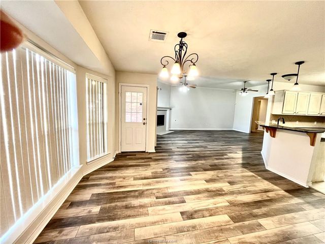 907 Barchetta Drive, College Station, TX 77845