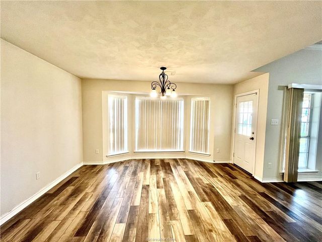907 Barchetta Drive, College Station, TX 77845