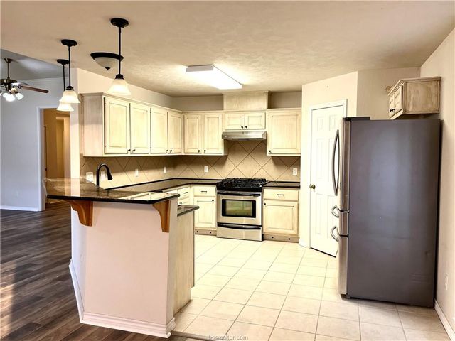 907 Barchetta Drive, College Station, TX 77845