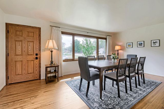227 Dawn Avenue, Shoreview, MN 55126