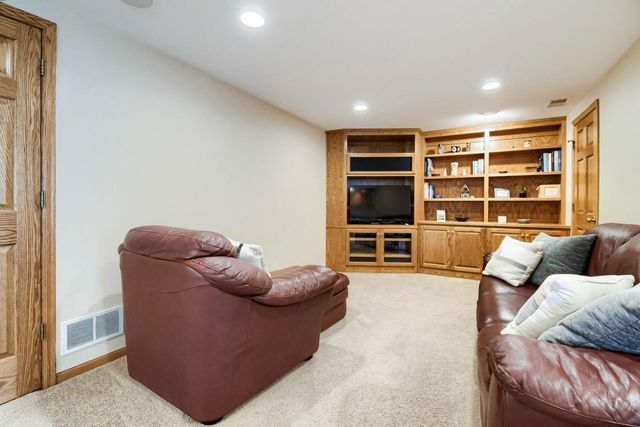 227 Dawn Avenue, Shoreview, MN 55126