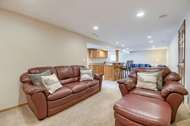 227 Dawn Avenue, Shoreview, MN 55126