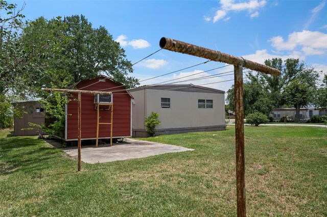 1202 Willow Lane, League City, TX 77573