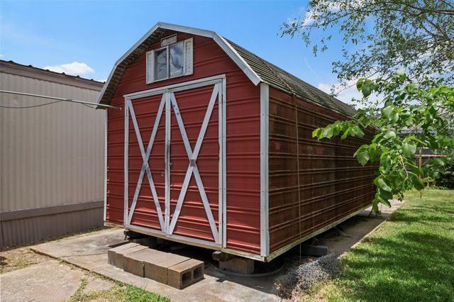 1202 Willow Lane, League City, TX 77573