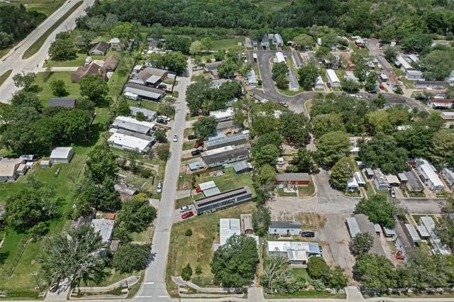 1202 Willow Lane, League City, TX 77573