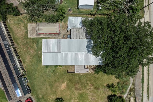 1202 Willow Lane, League City, TX 77573
