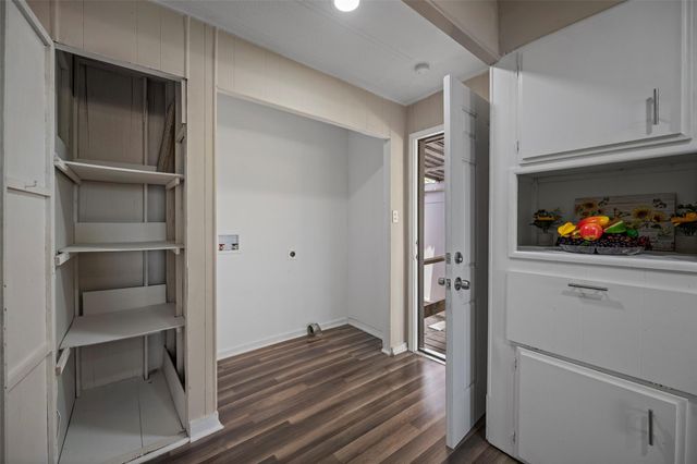 1202 Willow Lane, League City, TX 77573
