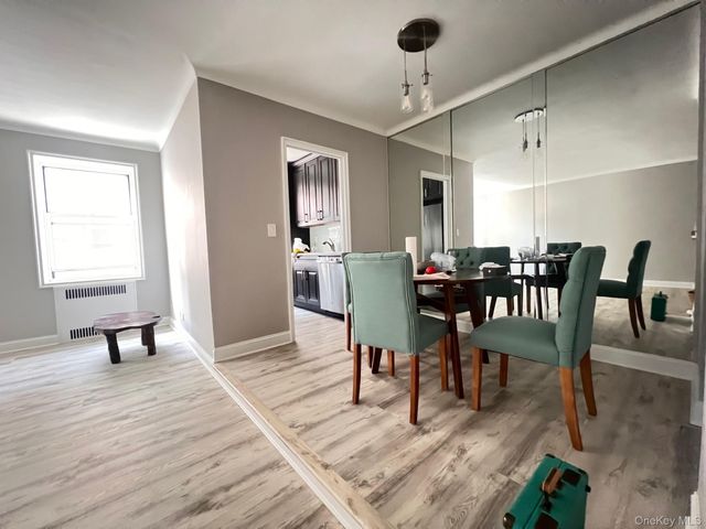 63-109 Saunders St C14, Rego Park, NY 11374