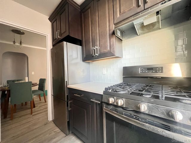 63-109 Saunders St C14, Rego Park, NY 11374