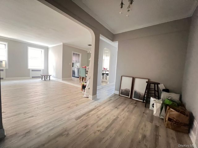 63-109 Saunders St C14, Rego Park, NY 11374