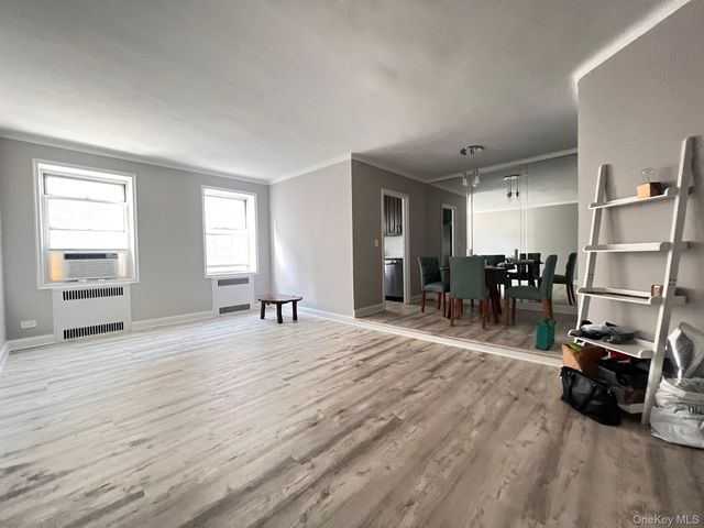 63-109 Saunders St C14, Rego Park, NY 11374