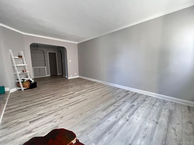 63-109 Saunders St C14, Rego Park, NY 11374