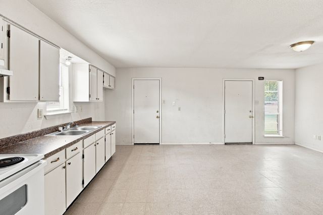 1572 Reef Drive, Pelican Bay, TX 76020