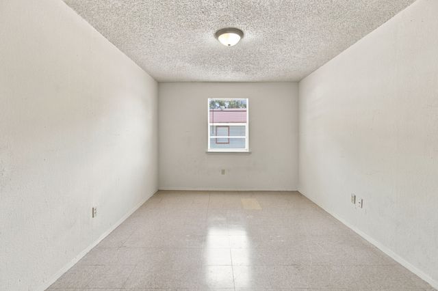 1572 Reef Drive, Pelican Bay, TX 76020