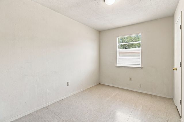 1572 Reef Drive, Pelican Bay, TX 76020