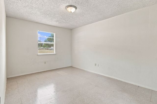 1572 Reef Drive, Pelican Bay, TX 76020