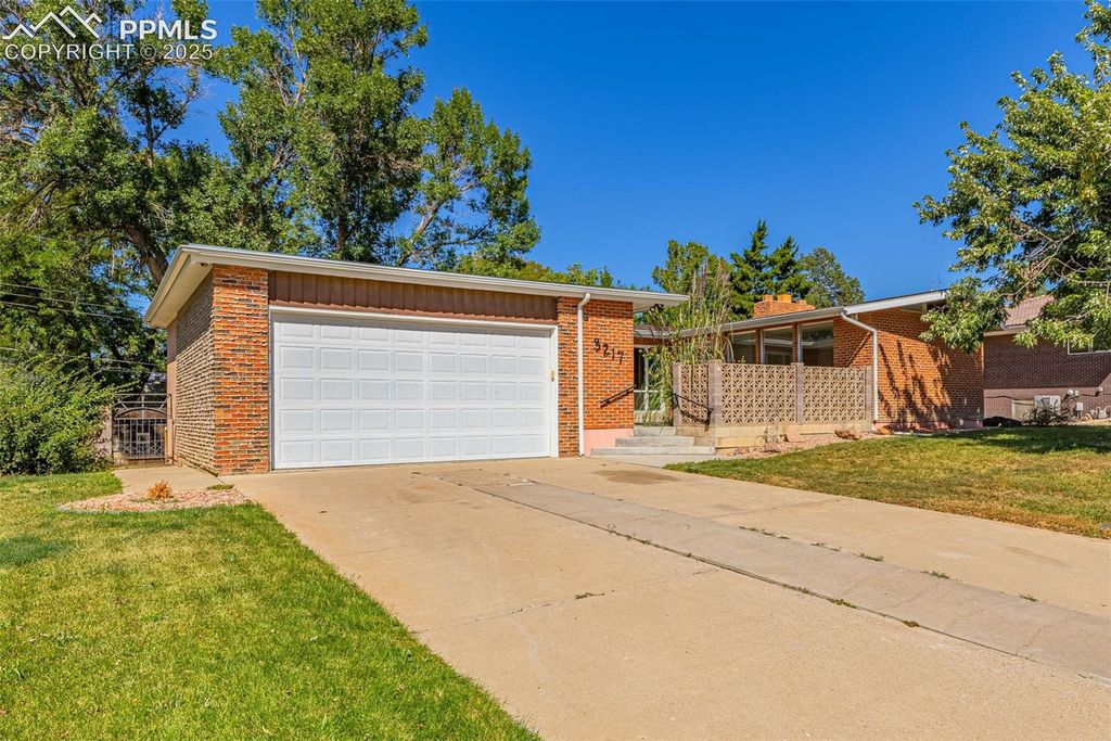 3217 Colfax Avenue, Pueblo, CO 81008 — photo 2