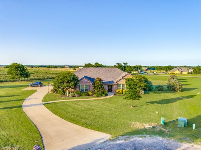 158 Whispering Winds Drive, Gunter, TX 75058