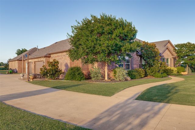 158 Whispering Winds Drive, Gunter, TX 75058
