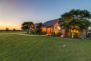 158 Whispering Winds Drive, Gunter, TX 75058