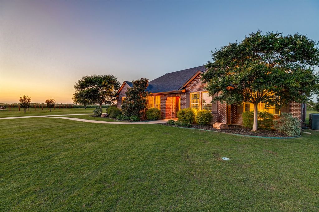 158 Whispering Winds Drive, Gunter, TX 75058