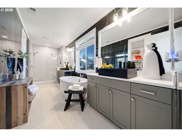 12904 Nw 30TH Ave, Vancouver, WA 98685