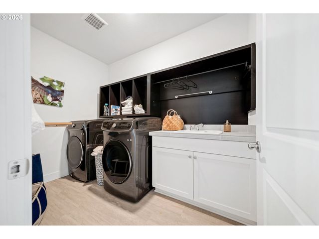 12904 Nw 30TH Ave, Vancouver, WA 98685