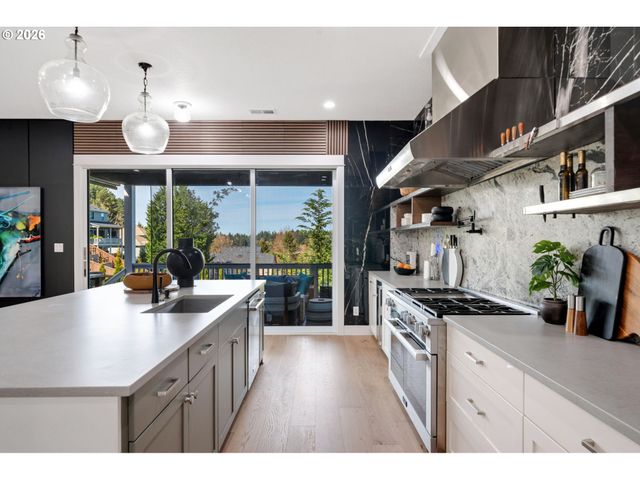 12904 Nw 30TH Ave, Vancouver, WA 98685