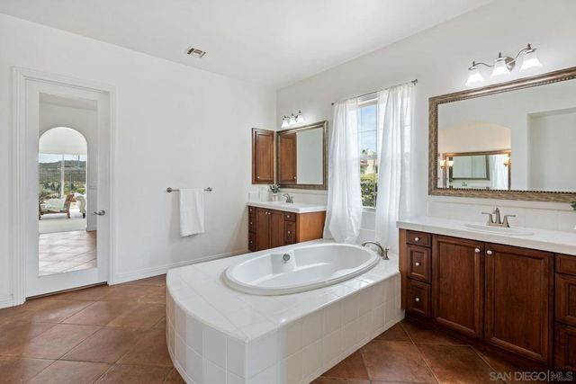 11423 Olive Knoll Court, San Diego, CA 92131
