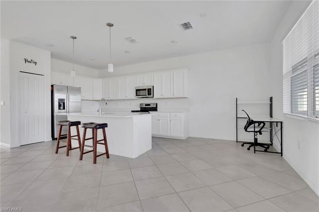 2553 Kona WAY, Naples, FL 34120