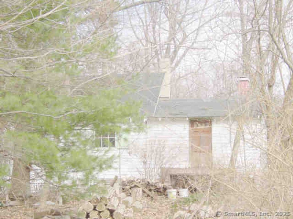 19 Candle Hill Road, New Fairfield, CT 06812