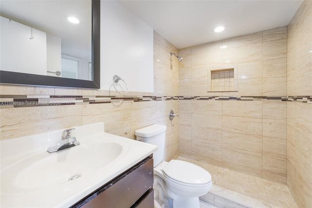 4801 NW 7th St 803-16, Miami, FL 33126