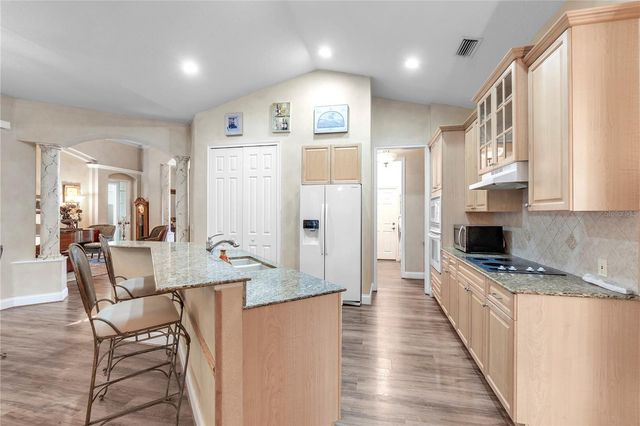 8882 BLOOMFIELD BOULEVARD, Sarasota, FL 34238