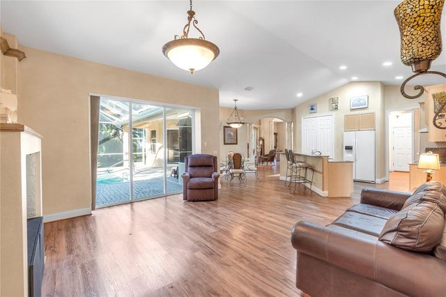 8882 BLOOMFIELD BOULEVARD, Sarasota, FL 34238