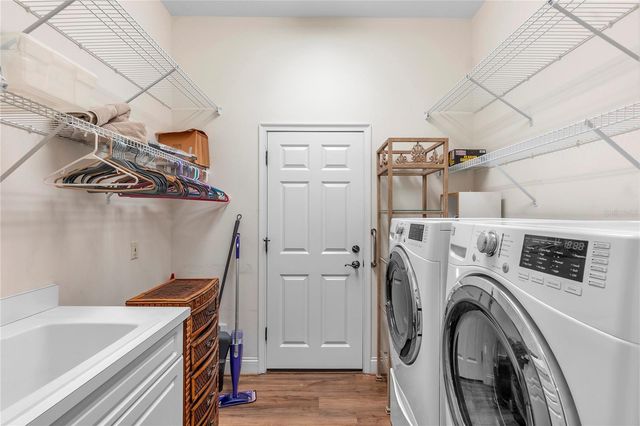 8882 BLOOMFIELD BOULEVARD, Sarasota, FL 34238