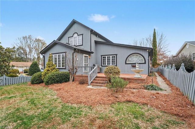 1007 Kings Arms Court, High Point, NC 27262